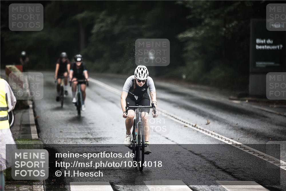 13.09.2026 - Stadtparktriathlon H.Heesch http://msf.ph/oto/10314018 13.09.2026 11:48:43 Radfahren 737, 748, 757, 766, 787, 804, 807, 825 meine-sportfotos.de