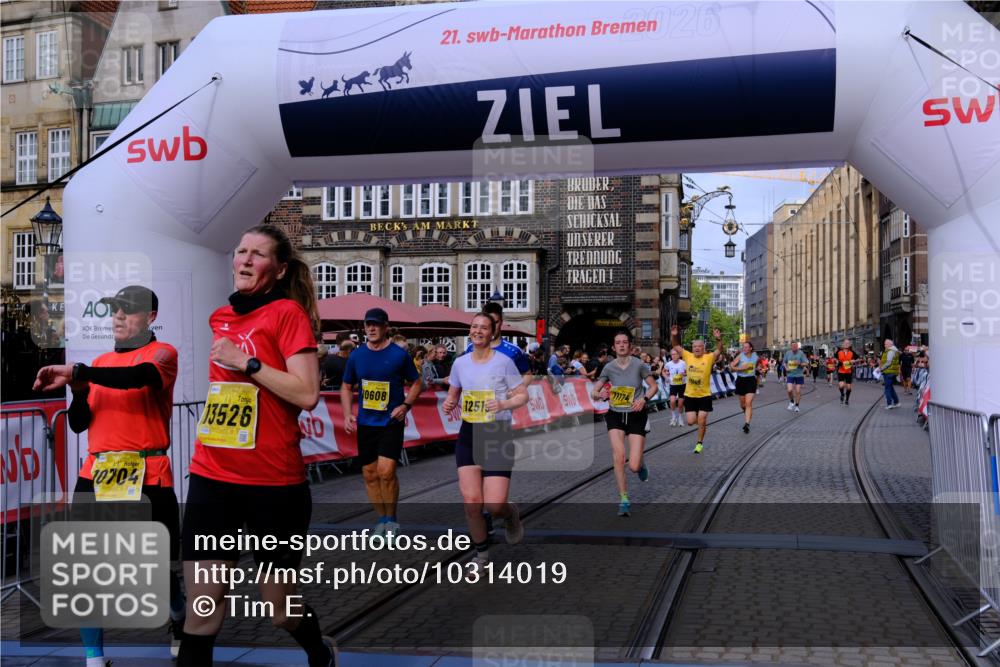 13.09.2026 - 21. swb-Marathon Bremen Tim E. http://msf.ph/oto/10314019 13.09.2026 10:54:57 Ziel 10067, 10146, 10410, 10589, 10608, 10704, 10765, 11039, 11040, 11174, 11389, 11569, 11593, 11874, 12038, 12467, 12519, 12800, 13526 meine-sportfotos.de