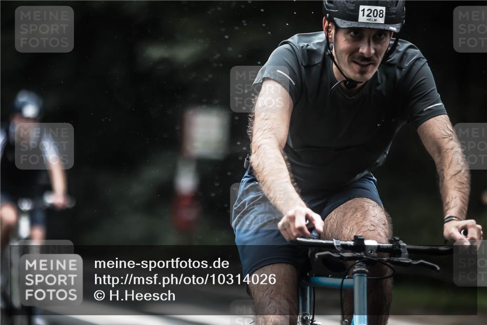 13.09.2026 - Stadtparktriathlon H.Heesch http://msf.ph/oto/10314026 13.09.2026 12:56:31 Radfahren 1156, 1164, 1192, 1202, 1208, 1253, 1271, 1366, 1389 meine-sportfotos.de