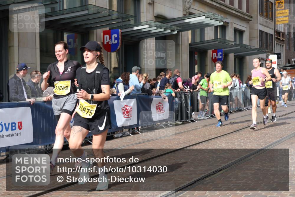 13.09.2026 - 21. swb-Marathon Bremen Strokosch-Dieckow http://msf.ph/oto/10314030 13.09.2026 10:56:25 Ziel 10240, 10356, 10372, 10486, 10540, 10610, 10721, 10771, 10824, 10888, 10936, 11064, 11069, 11349, 11407, 11474, 11601, 11871, 11872, 11911, 11996, 12284, 12434, 12543, 10184, 10211, 10246, 10322, 10365, 10443, 10670, 10675, 10699, 10844, 10949, 10957, 10960, 11219, 11256, 11280, 11317, 11570, 11693, 11782, 11795, 11844, 11855, 11871, 12452, 12476 meine-sportfotos.de
