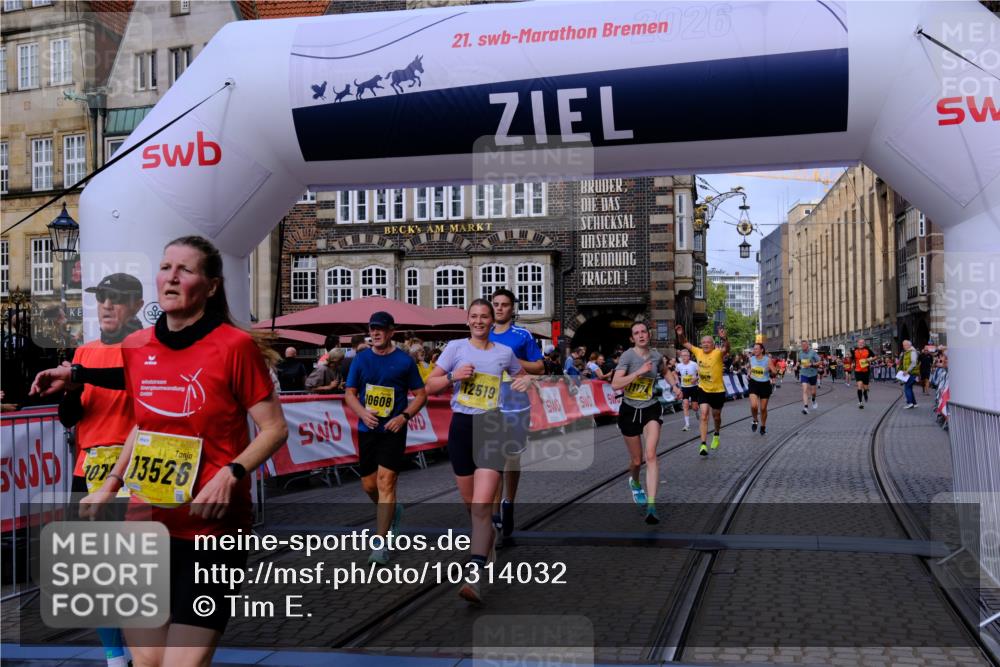 13.09.2026 - 21. swb-Marathon Bremen Tim E. http://msf.ph/oto/10314032 13.09.2026 10:54:57 Ziel 10067, 10146, 10410, 10589, 10608, 10704, 10765, 11039, 11040, 11174, 11389, 11569, 11593, 11874, 12038, 12467, 12519, 12800, 13526 meine-sportfotos.de