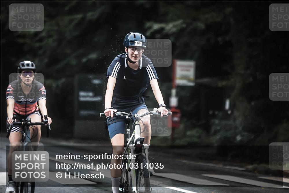 13.09.2026 - Stadtparktriathlon H.Heesch http://msf.ph/oto/10314035 13.09.2026 12:56:32 Radfahren 1156, 1164, 1192, 1202, 1208, 1253, 1271, 1366, 1389 meine-sportfotos.de