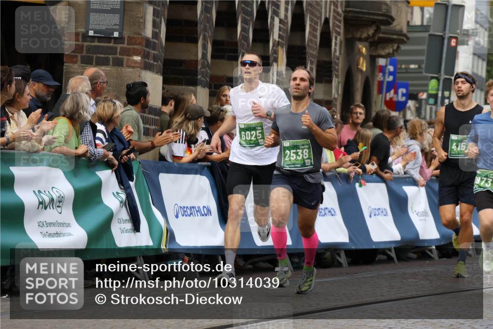 13.09.2026 - 21. swb-Marathon Bremen Strokosch-Dieckow http://msf.ph/oto/10314039 13.09.2026 13:05:42 Ziel 439, 3271, 3365, 4025, 5092, 7102, 7141, 9273, 1017, 1745, 2538, 3520, 4157, 6025, 6058, 8706, 8877, 8973, 9010 meine-sportfotos.de