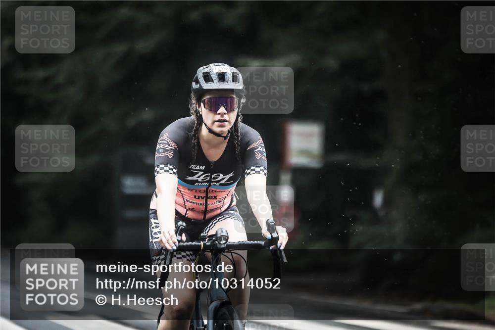 13.09.2026 - Stadtparktriathlon H.Heesch http://msf.ph/oto/10314052 13.09.2026 12:56:33 Radfahren 1123, 1156, 1164, 1192, 1202, 1208, 1253, 1271, 1366, 1389 meine-sportfotos.de