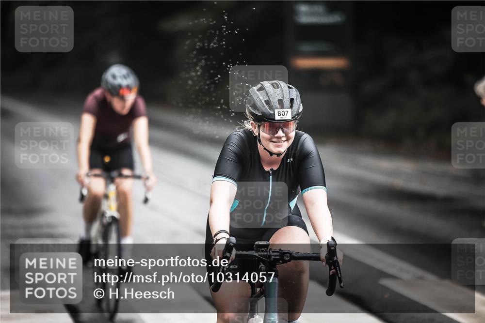 13.09.2026 - Stadtparktriathlon H.Heesch http://msf.ph/oto/10314057 13.09.2026 11:48:47 Radfahren 737, 766, 787, 804, 807, 825, 867 meine-sportfotos.de