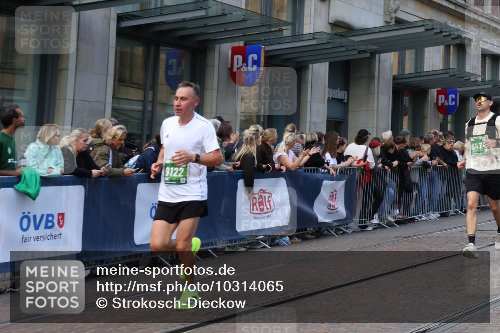 13.09.2026 - 21. swb-Marathon Bremen Strokosch-Dieckow http://msf.ph/oto/10314065 13.09.2026 13:15:36 Ziel 145, 982, 1955, 2623, 2733, 3119, 3149, 3422, 3536, 3689, 3836, 3991, 4128, 4573, 4823, 5430, 5474, 5533, 5588, 5913, 6481, 6515, 7307, 7413, 8487, 9122, 9278, 13149, 13158, 13249, 1033, 1445, 3346, 3743, 4111, 4212, 4646, 4653, 4663, 5533, 6011, 6162, 6526, 7203, 7291, 7346, 7717, 7730, 7992, 8086, 8254, 8255, 9029, 9391, 9475, 9777 meine-sportfotos.de