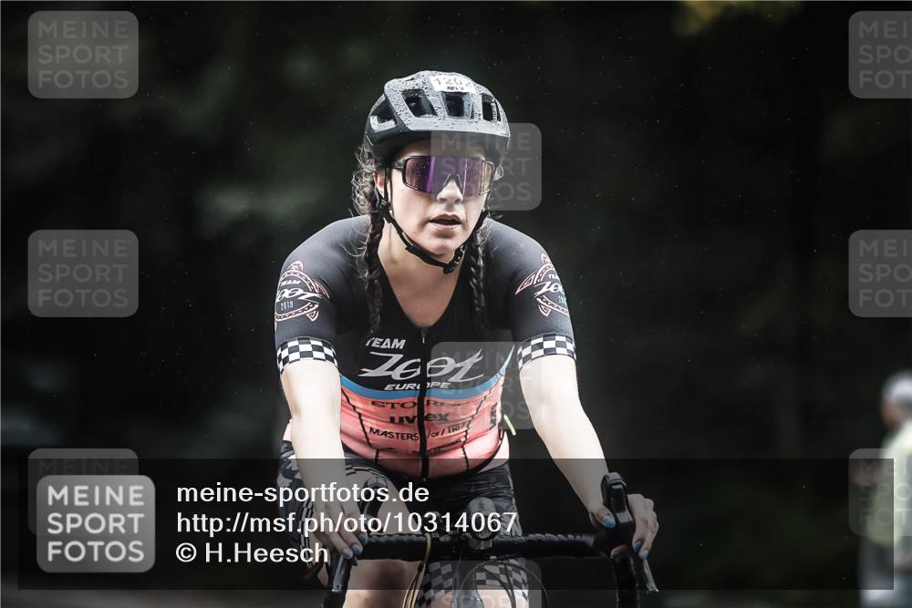 13.09.2026 - Stadtparktriathlon H.Heesch http://msf.ph/oto/10314067 13.09.2026 12:56:33 Radfahren 1123, 1156, 1164, 1192, 1202, 1208, 1253, 1271, 1366, 1389 meine-sportfotos.de