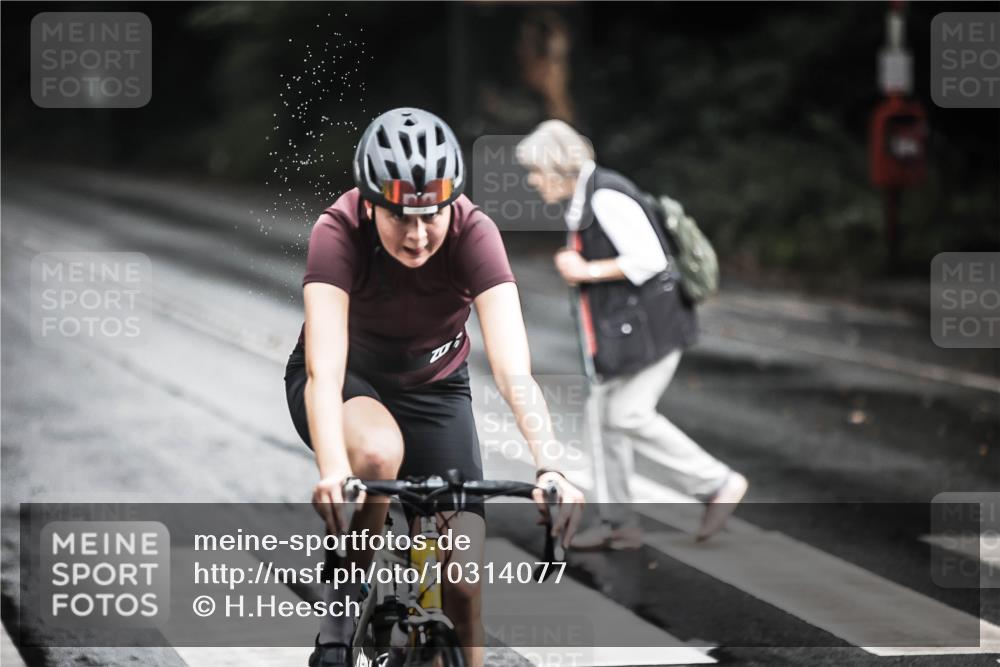 13.09.2026 - Stadtparktriathlon H.Heesch http://msf.ph/oto/10314077 13.09.2026 11:48:48 Radfahren 737, 766, 787, 804, 807, 825, 867 meine-sportfotos.de