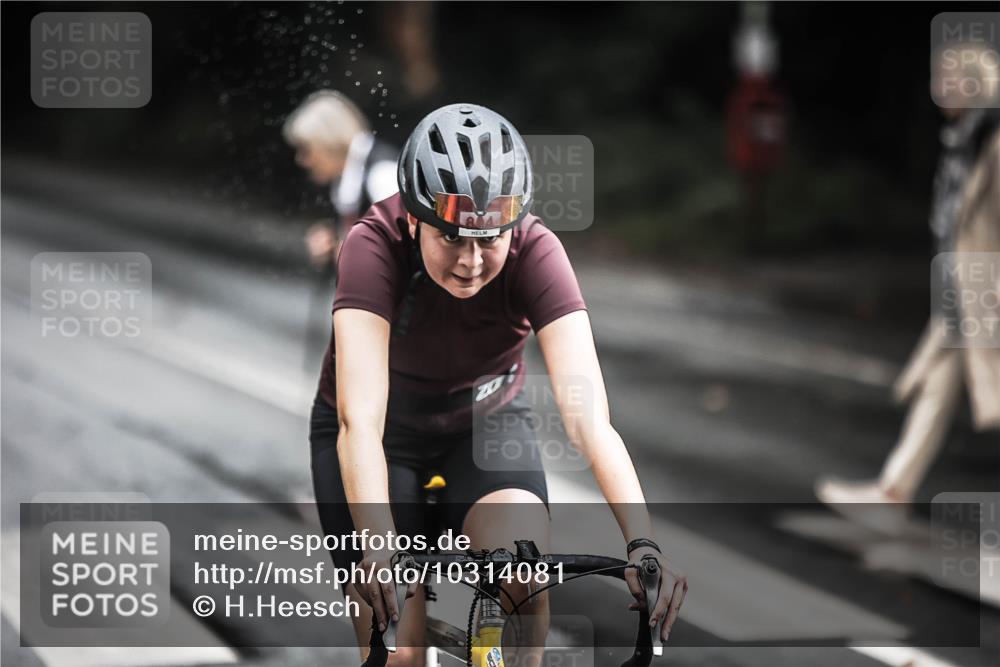 13.09.2026 - Stadtparktriathlon H.Heesch http://msf.ph/oto/10314081 13.09.2026 11:48:48 Radfahren 737, 766, 787, 804, 807, 825, 867 meine-sportfotos.de