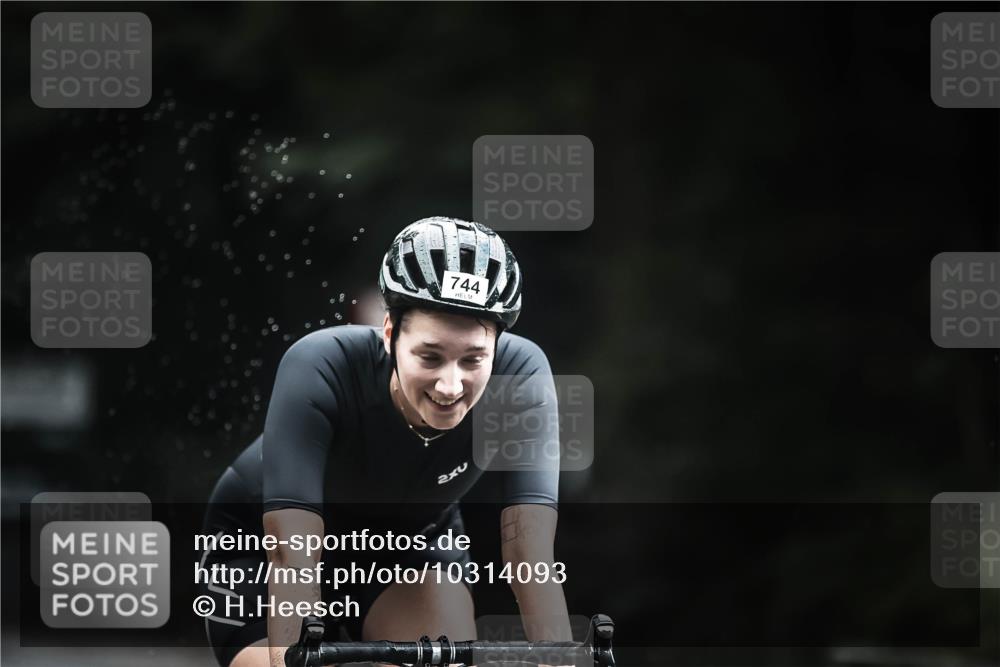 13.09.2026 - Stadtparktriathlon H.Heesch http://msf.ph/oto/10314093 13.09.2026 11:49:09 Radfahren 743, 744, 862, 892, 899, 927 meine-sportfotos.de