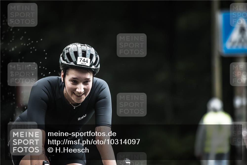 13.09.2026 - Stadtparktriathlon H.Heesch http://msf.ph/oto/10314097 13.09.2026 11:49:09 Radfahren 743, 744, 862, 892, 899, 927 meine-sportfotos.de
