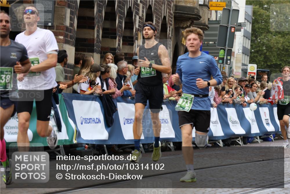 13.09.2026 - 21. swb-Marathon Bremen Strokosch-Dieckow http://msf.ph/oto/10314102 13.09.2026 13:05:44 Ziel 439, 3271, 3365, 4025, 5092, 5199, 5725, 6579, 7141, 9273, 1017, 1745, 2538, 3520, 4157, 4712, 6025, 6058, 7399, 8334, 8706, 8877, 8973, 9010, 9918 meine-sportfotos.de