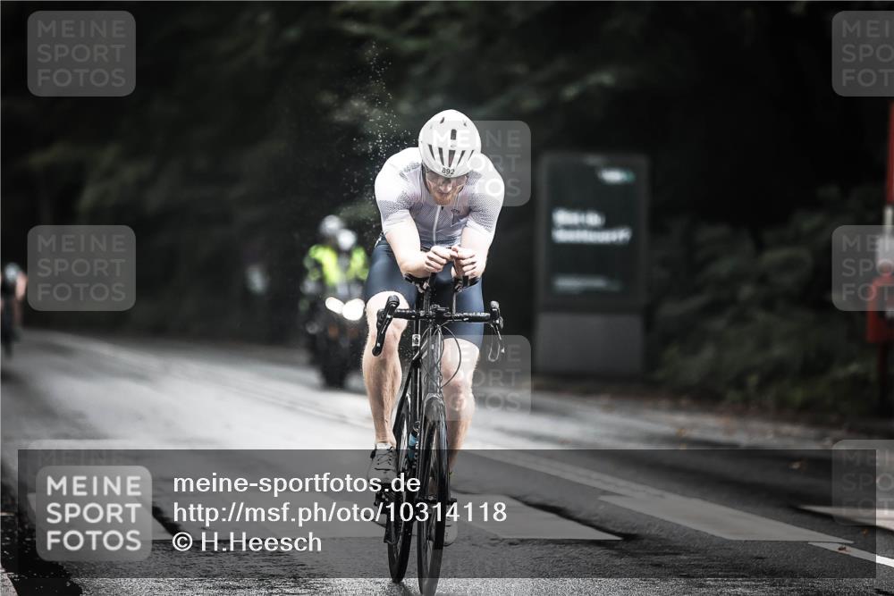 13.09.2026 - Stadtparktriathlon H.Heesch http://msf.ph/oto/10314118 13.09.2026 11:49:14 Radfahren 744, 892 meine-sportfotos.de