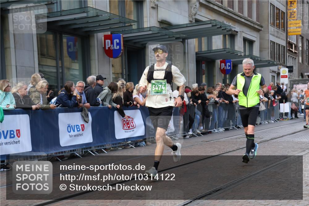 13.09.2026 - 21. swb-Marathon Bremen Strokosch-Dieckow http://msf.ph/oto/10314122 13.09.2026 13:15:37 Ziel 145, 982, 1955, 2623, 2733, 3119, 3149, 3422, 3536, 3689, 3836, 3991, 4128, 4573, 4823, 5430, 5474, 5588, 5913, 6481, 6515, 7307, 7413, 8487, 9122, 9278, 13149, 13158, 13249, 1033, 1445, 3346, 3536, 3743, 4212, 4646, 4653, 4663, 5533, 6011, 6162, 6515, 6526, 7203, 7291, 7346, 7717, 7730, 7992, 8086, 8254, 8255, 9029, 9391, 9475, 9777 meine-sportfotos.de