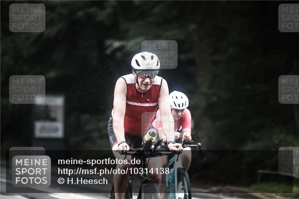 13.09.2026 - Stadtparktriathlon H.Heesch http://msf.ph/oto/10314138 13.09.2026 12:56:37 Radfahren 1123, 1156, 1164, 1202, 1241, 1253, 1271, 1389, 1427 meine-sportfotos.de