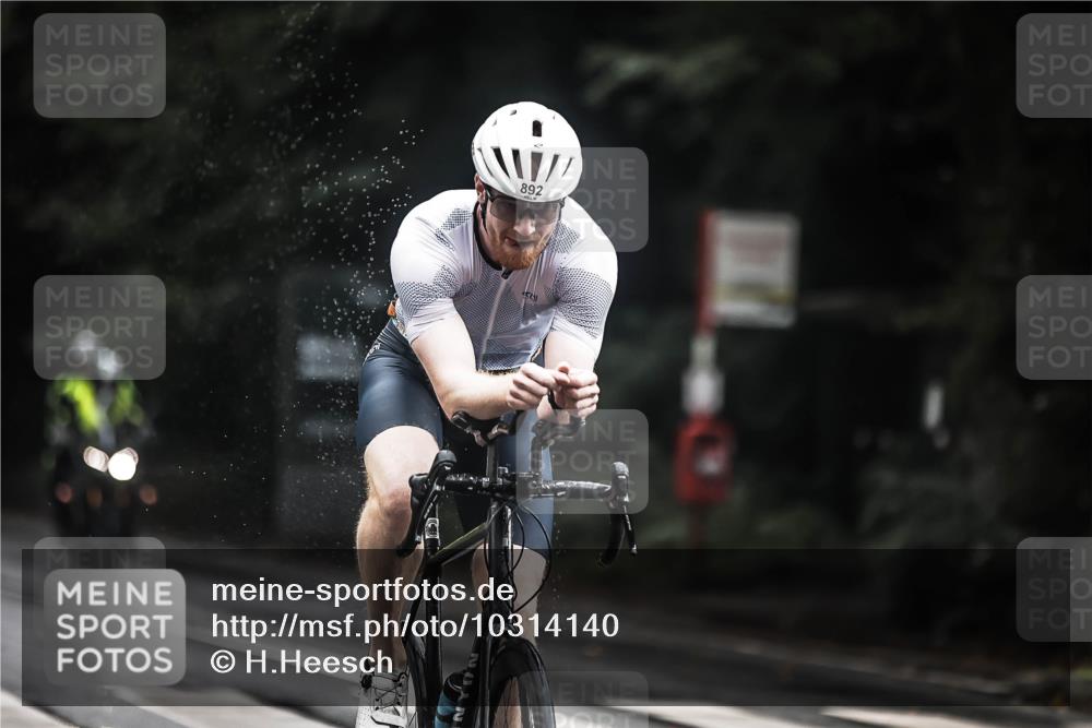 13.09.2026 - Stadtparktriathlon H.Heesch http://msf.ph/oto/10314140 13.09.2026 11:49:14 Radfahren 744, 892 meine-sportfotos.de