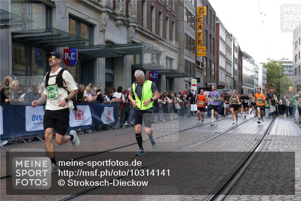 13.09.2026 - 21. swb-Marathon Bremen Strokosch-Dieckow http://msf.ph/oto/10314141 13.09.2026 13:15:38 Ziel 145, 982, 1955, 2623, 2733, 3119, 3134, 3149, 3422, 3689, 3836, 3991, 4128, 4573, 4823, 5430, 5474, 5588, 5913, 6481, 7307, 7413, 8487, 9122, 9278, 13149, 13158, 13249, 1033, 1445, 3346, 3536, 3743, 4212, 4573, 4646, 4653, 4663, 5533, 6011, 6162, 6515, 6526, 7203, 7291, 7346, 7717, 7730, 7992, 8086, 8254, 8255, 9029, 9391, 9475, 9777 meine-sportfotos.de