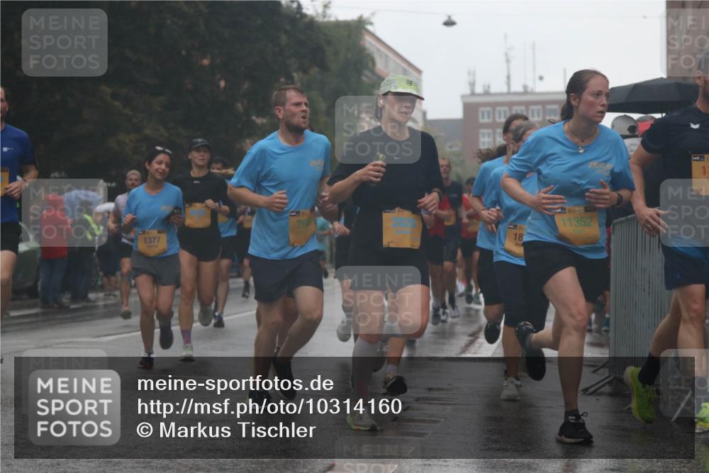13.09.2026 - Kiel Lauf Markus Tischler http://msf.ph/oto/10314160 13.09.2026 10:42:18 Fleethörn 1377, 39, 11352, 2826, 18 meine-sportfotos.de