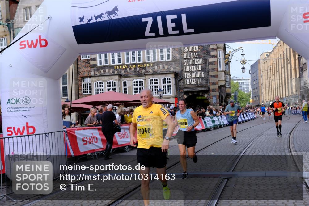 13.09.2026 - 21. swb-Marathon Bremen Tim E. http://msf.ph/oto/10314163 13.09.2026 10:55:01 Ziel 10589, 10608, 10704, 11040, 11174, 11389, 11569, 11874, 12038, 12519, 12800, 13526 meine-sportfotos.de