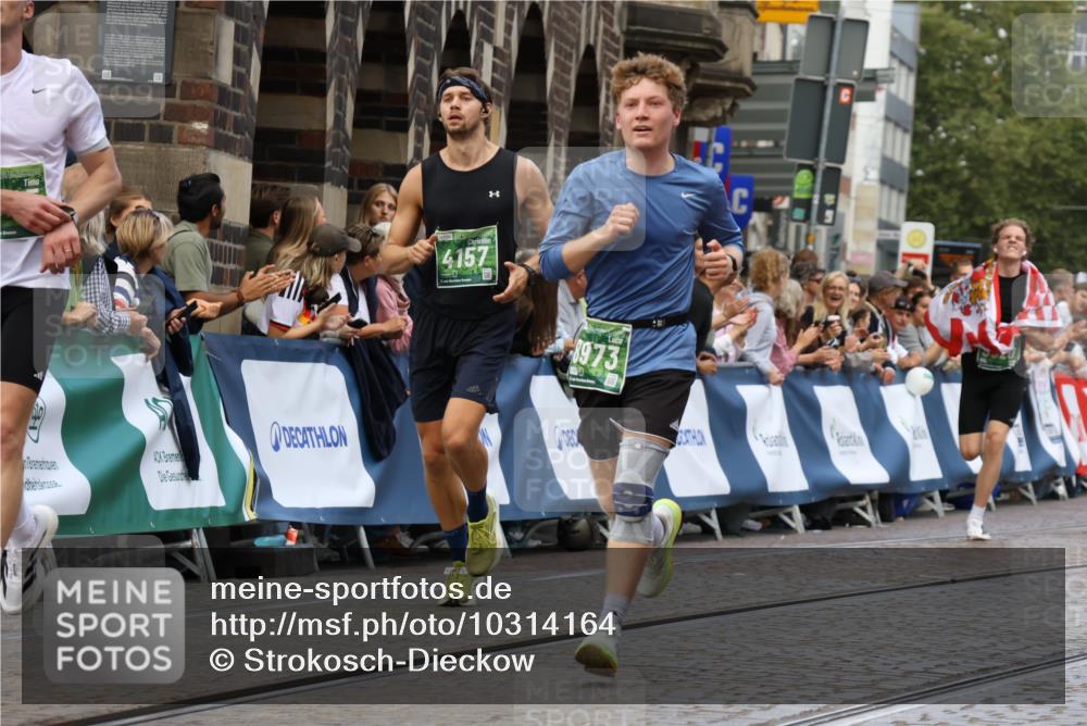 13.09.2026 - 21. swb-Marathon Bremen Strokosch-Dieckow http://msf.ph/oto/10314164 13.09.2026 13:05:44 Ziel 439, 3271, 3365, 4025, 5092, 5199, 5725, 6579, 7141, 9273, 1017, 1745, 2538, 3520, 4157, 4712, 6025, 6058, 7399, 8334, 8706, 8877, 8973, 9010, 9918 meine-sportfotos.de