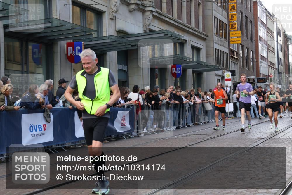 13.09.2026 - 21. swb-Marathon Bremen Strokosch-Dieckow http://msf.ph/oto/10314174 13.09.2026 13:15:38 Ziel 145, 982, 1955, 2623, 2733, 3119, 3134, 3149, 3422, 3689, 3836, 3991, 4128, 4573, 4823, 5430, 5474, 5588, 5913, 6481, 7307, 7413, 8487, 9122, 9278, 13149, 13158, 13249, 1033, 1445, 3346, 3536, 3743, 4212, 4573, 4646, 4653, 4663, 5533, 6011, 6162, 6515, 6526, 7203, 7291, 7346, 7717, 7730, 7992, 8086, 8254, 8255, 9029, 9391, 9475, 9777 meine-sportfotos.de