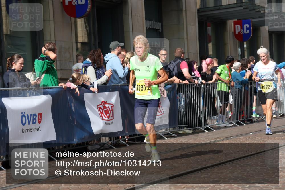13.09.2026 - 21. swb-Marathon Bremen Strokosch-Dieckow http://msf.ph/oto/10314213 13.09.2026 10:56:29 Ziel 10240, 10372, 10486, 10540, 10610, 10721, 10771, 10824, 10888, 10936, 11000, 11064, 11079, 11328, 11349, 11474, 11601, 11872, 11911, 11946, 11996, 12284, 12434, 10184, 10211, 10240, 10246, 10322, 10356, 10365, 10443, 10670, 10675, 10699, 10844, 10957, 10960, 11069, 11256, 11280, 11317, 11407, 11570, 11693, 11782, 11795, 11844, 11855, 11871, 12452, 12543 meine-sportfotos.de