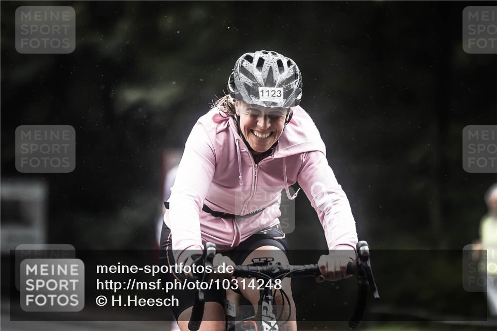 13.09.2026 - Stadtparktriathlon H.Heesch http://msf.ph/oto/10314248 13.09.2026 12:56:40 Radfahren 1105, 1123, 1156, 1176, 1241, 1253, 1271, 1389, 1427 meine-sportfotos.de