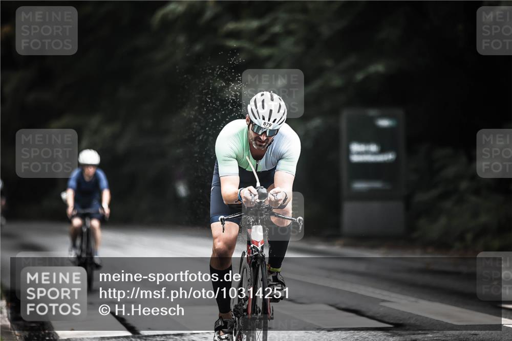 13.09.2026 - Stadtparktriathlon H.Heesch http://msf.ph/oto/10314251 13.09.2026 11:49:24 Radfahren 732, 770, 879 meine-sportfotos.de
