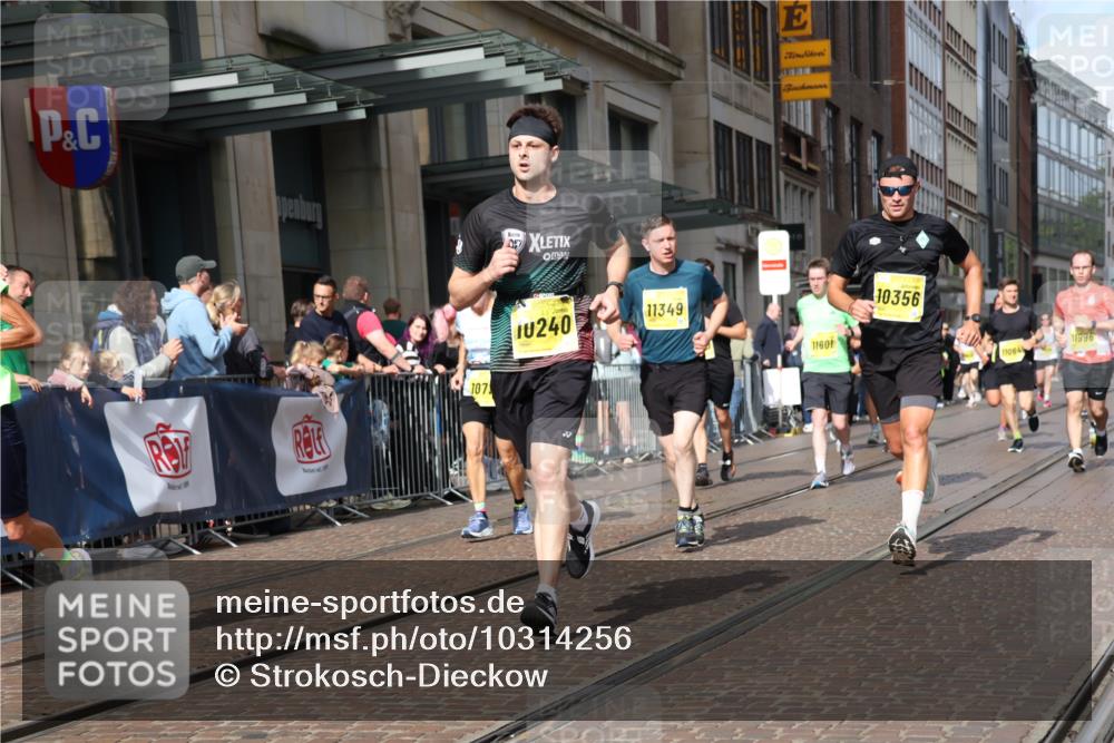 13.09.2026 - 21. swb-Marathon Bremen Strokosch-Dieckow http://msf.ph/oto/10314256 13.09.2026 10:56:29 Ziel 10240, 10372, 10486, 10540, 10610, 10721, 10771, 10824, 10888, 10936, 11000, 11064, 11079, 11328, 11349, 11474, 11601, 11872, 11911, 11946, 11996, 12284, 12434, 10184, 10211, 10240, 10246, 10322, 10356, 10365, 10443, 10670, 10675, 10699, 10844, 10957, 10960, 11069, 11256, 11280, 11317, 11407, 11570, 11693, 11782, 11795, 11844, 11855, 11871, 12452, 12543 meine-sportfotos.de