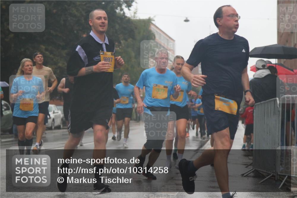13.09.2026 - Kiel Lauf Markus Tischler http://msf.ph/oto/10314258 13.09.2026 10:42:26 Fleethörn 5420, 38, 5697, 7677 meine-sportfotos.de