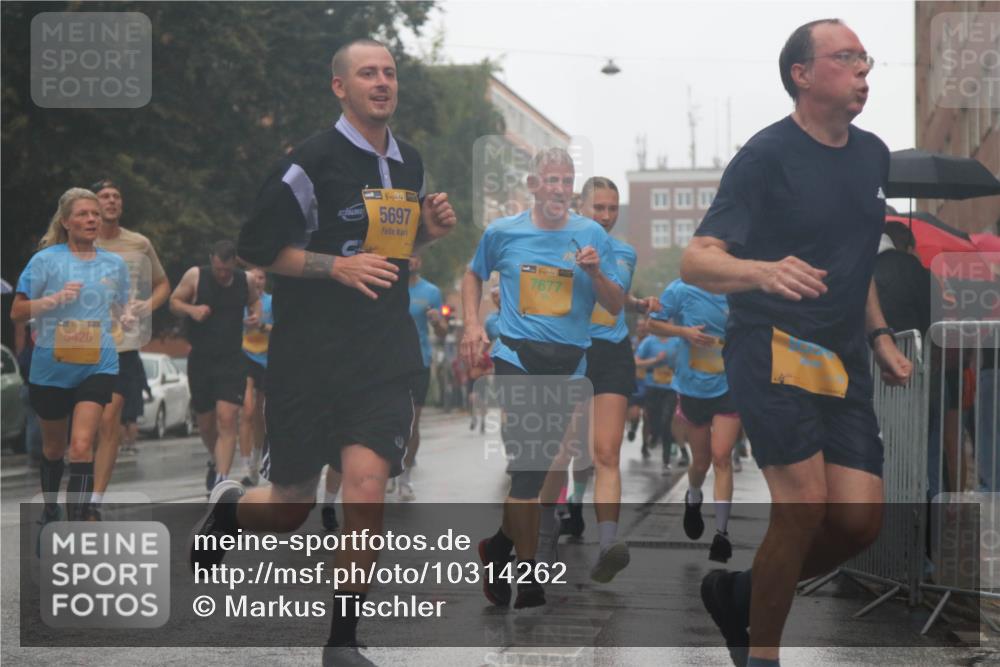 13.09.2026 - Kiel Lauf Markus Tischler http://msf.ph/oto/10314262 13.09.2026 10:42:26 Fleethörn 5420, 39, 5697, 1, 394, 7677, 3 meine-sportfotos.de