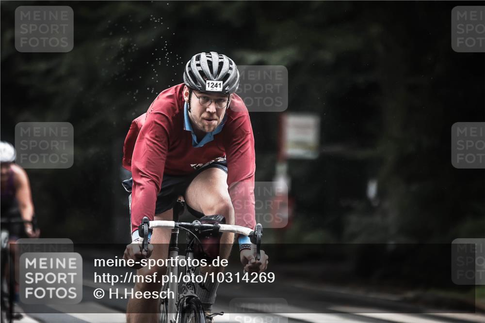 13.09.2026 - Stadtparktriathlon H.Heesch http://msf.ph/oto/10314269 13.09.2026 12:56:44 Radfahren 1083, 1105, 1123, 1176, 1231, 1241, 1427 meine-sportfotos.de