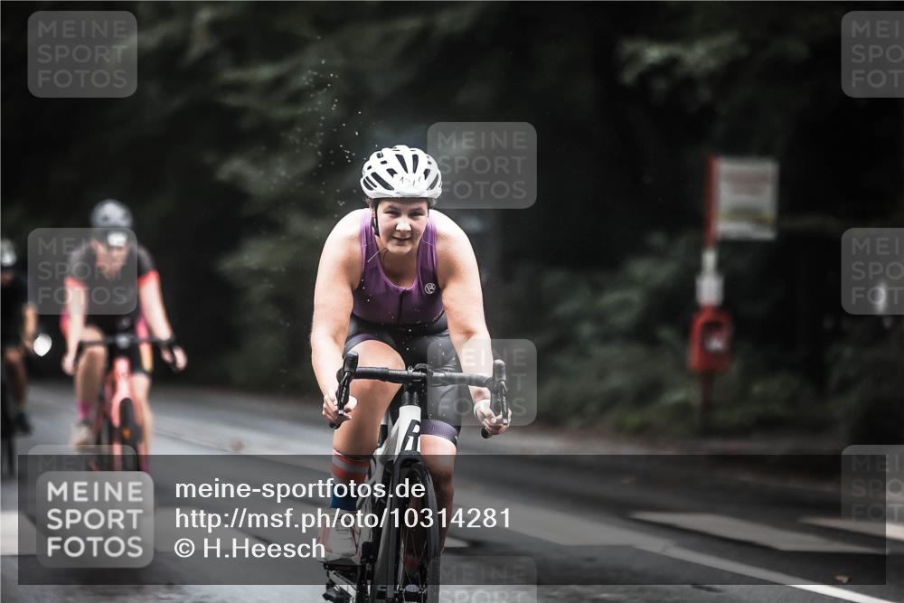 13.09.2026 - Stadtparktriathlon H.Heesch http://msf.ph/oto/10314281 13.09.2026 12:56:45 Radfahren 1083, 1105, 1123, 1176, 1205, 1231, 1241, 1427 meine-sportfotos.de