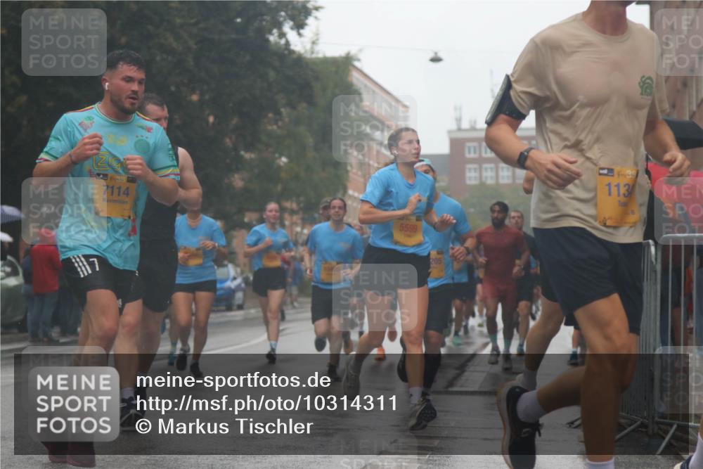 13.09.2026 - Kiel Lauf Markus Tischler http://msf.ph/oto/10314311 13.09.2026 10:42:30 Fleethörn 7114, 10400, 5599, 205, 4, 38, 113 meine-sportfotos.de