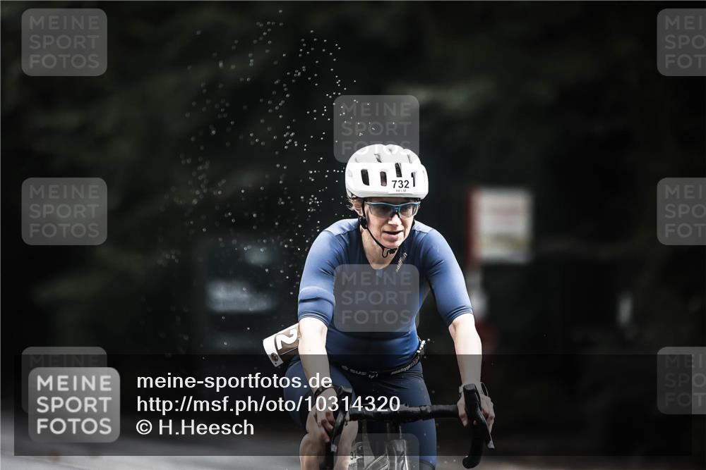 13.09.2026 - Stadtparktriathlon H.Heesch http://msf.ph/oto/10314320 13.09.2026 11:49:27 Radfahren 732, 770, 810, 879 meine-sportfotos.de
