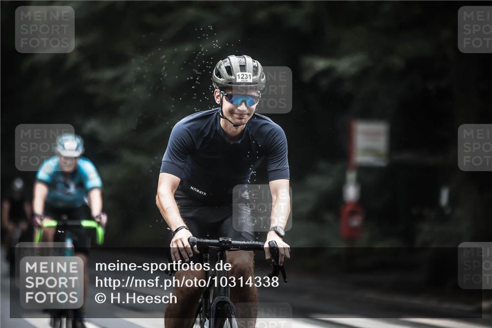 13.09.2026 - Stadtparktriathlon H.Heesch http://msf.ph/oto/10314338 13.09.2026 12:56:48 Radfahren 1083, 1105, 1115, 1163, 1176, 1205, 1231, 1241, 1272, 1386 meine-sportfotos.de