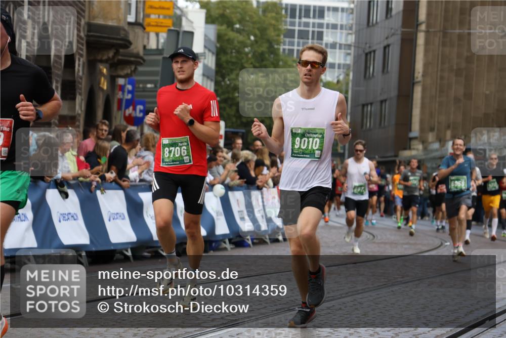 13.09.2026 - 21. swb-Marathon Bremen Strokosch-Dieckow http://msf.ph/oto/10314359 13.09.2026 13:05:48 Ziel 439, 1562, 3242, 3271, 3365, 5092, 5199, 5725, 6579, 7141, 9273, 681, 1745, 3297, 3520, 4712, 5803, 6058, 7399, 8334, 8706, 8877, 8983, 9010, 9429, 9918 meine-sportfotos.de