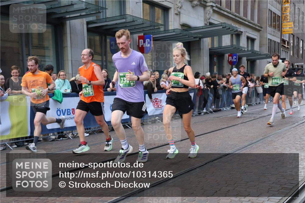 13.09.2026 - 21. swb-Marathon Bremen Strokosch-Dieckow http://msf.ph/oto/10314365 13.09.2026 13:15:42 Ziel 145, 481, 663, 982, 1955, 2623, 2733, 3119, 3134, 3149, 3422, 3689, 4128, 4823, 5430, 5474, 5913, 6106, 6481, 6744, 7307, 7413, 8487, 9122, 9278, 13008, 13149, 13158, 1033, 1445, 2733, 3119, 3346, 3536, 3836, 3991, 4212, 4573, 4646, 4653, 4663, 5533, 5588, 6162, 6515, 6526, 7203, 7291, 7346, 7992, 8086, 8254, 8255, 9029, 9391, 9475, 9777, 13249 meine-sportfotos.de
