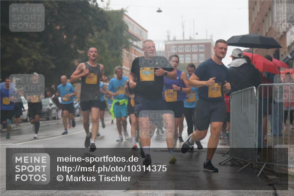 13.09.2026 - Kiel Lauf Markus Tischler http://msf.ph/oto/10314375 13.09.2026 10:42:37 Fleethörn 5567, 8701, 4432 meine-sportfotos.de