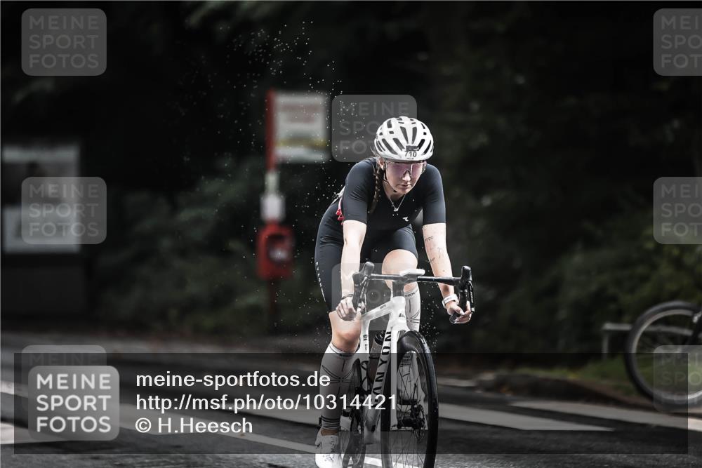 13.09.2026 - Stadtparktriathlon H.Heesch http://msf.ph/oto/10314421 13.09.2026 11:49:35 Radfahren 710, 735, 738, 750, 765, 793, 810, 919, 941 meine-sportfotos.de