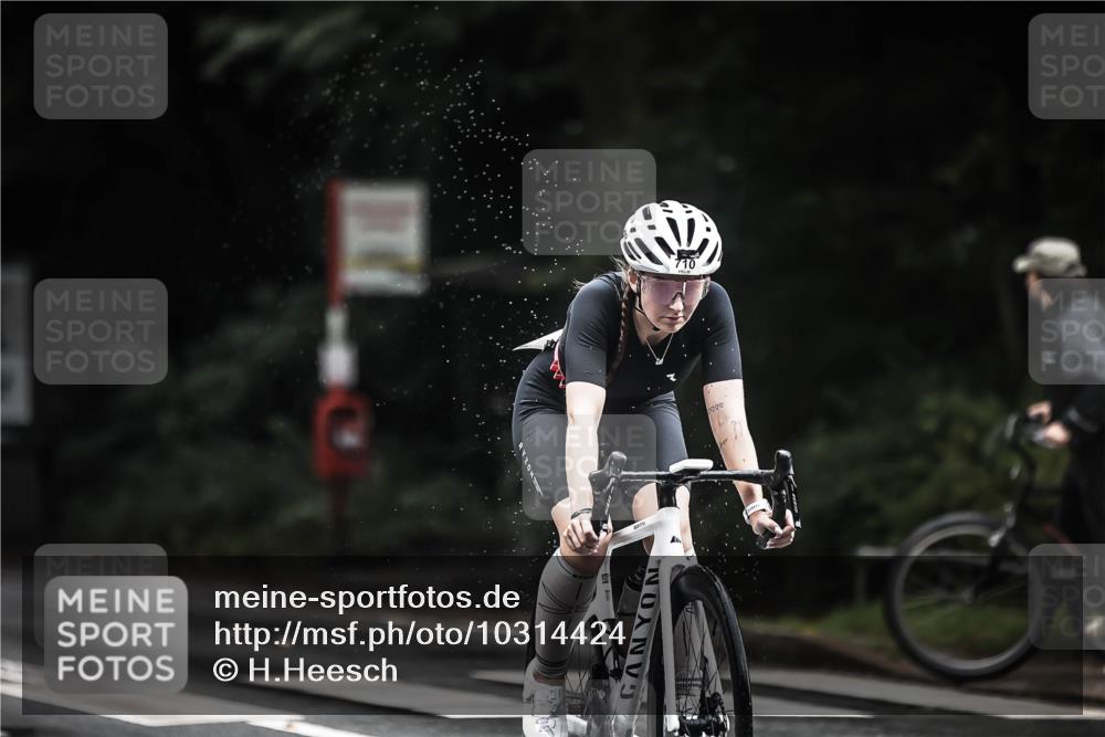 13.09.2026 - Stadtparktriathlon H.Heesch http://msf.ph/oto/10314424 13.09.2026 11:49:36 Radfahren 710, 735, 738, 750, 765, 793, 810, 919, 941 meine-sportfotos.de