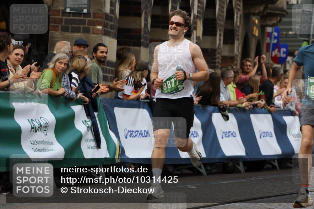 13.09.2026 - 21. swb-Marathon Bremen Strokosch-Dieckow http://msf.ph/oto/10314425 13.09.2026 13:05:52 Ziel 439, 1301, 1562, 3242, 3271, 3365, 5092, 5199, 5725, 6579, 7141, 681, 3297, 4614, 4712, 5803, 6058, 6686, 7399, 8334, 8877, 8983, 9429, 9918 meine-sportfotos.de