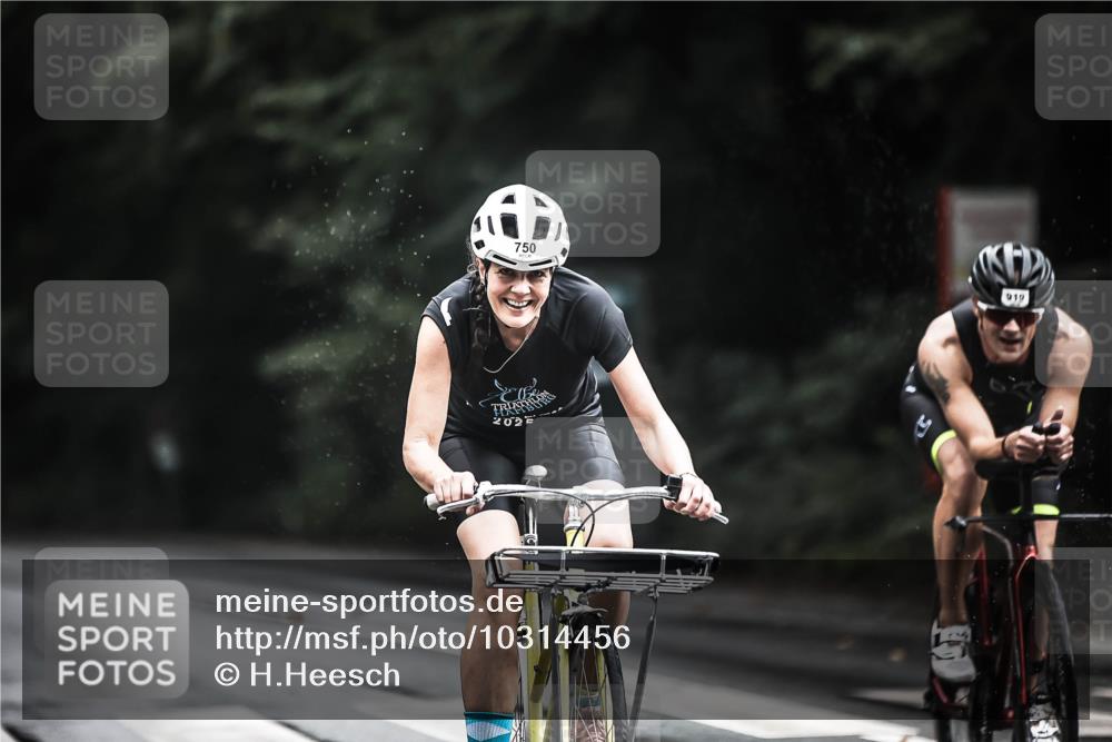 13.09.2026 - Stadtparktriathlon H.Heesch http://msf.ph/oto/10314456 13.09.2026 11:49:38 Radfahren 710, 735, 738, 750, 765, 793, 810, 919, 941 meine-sportfotos.de