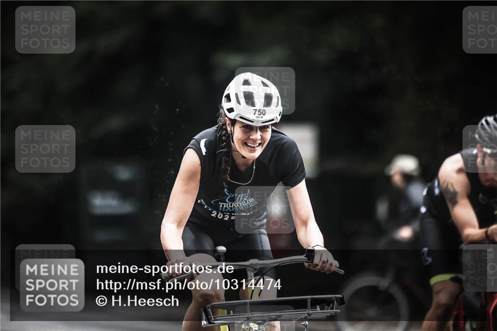 13.09.2026 - Stadtparktriathlon H.Heesch http://msf.ph/oto/10314474 13.09.2026 11:49:38 Radfahren 710, 735, 738, 750, 765, 793, 810, 919, 941 meine-sportfotos.de