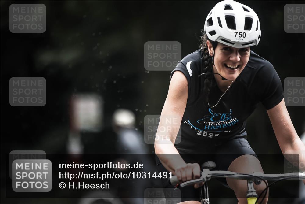 13.09.2026 - Stadtparktriathlon H.Heesch http://msf.ph/oto/10314491 13.09.2026 11:49:38 Radfahren 710, 735, 738, 750, 765, 793, 810, 919, 941 meine-sportfotos.de