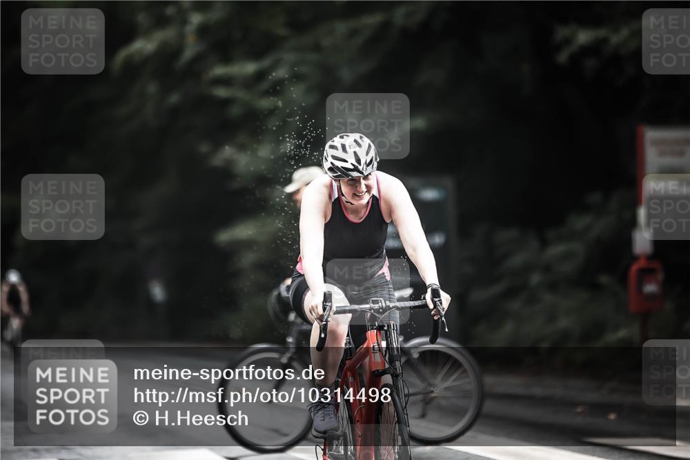 13.09.2026 - Stadtparktriathlon H.Heesch http://msf.ph/oto/10314498 13.09.2026 11:49:40 Radfahren 710, 735, 738, 750, 765, 793, 919, 941 meine-sportfotos.de