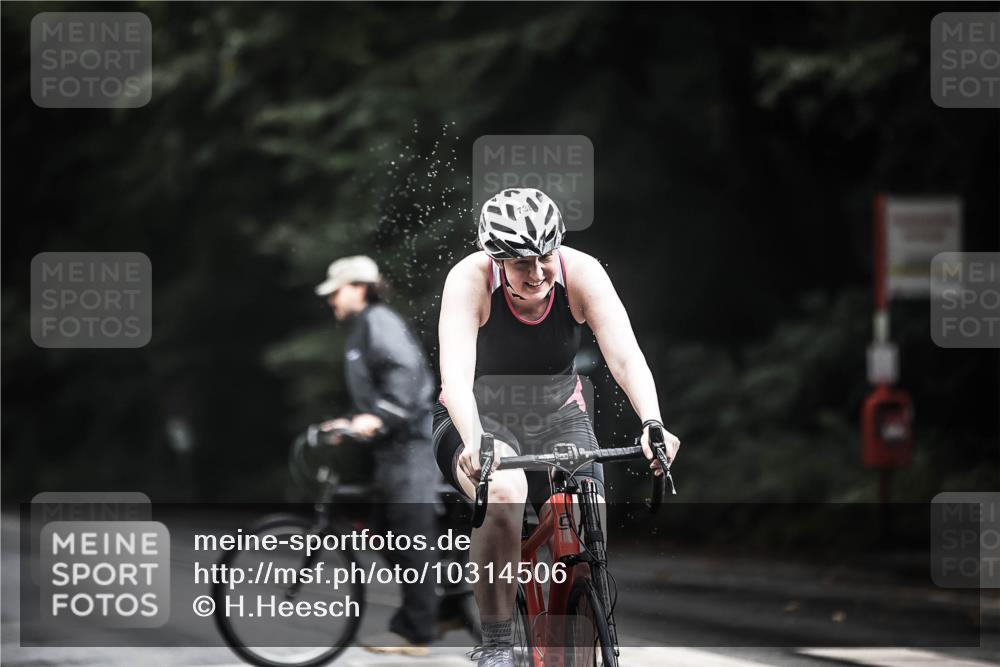 13.09.2026 - Stadtparktriathlon H.Heesch http://msf.ph/oto/10314506 13.09.2026 11:49:40 Radfahren 710, 735, 738, 750, 765, 793, 919, 941 meine-sportfotos.de