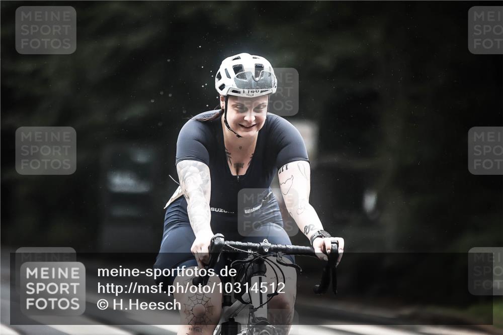 13.09.2026 - Stadtparktriathlon H.Heesch http://msf.ph/oto/10314512 13.09.2026 12:57:01 Radfahren 1109, 1146, 1196 meine-sportfotos.de