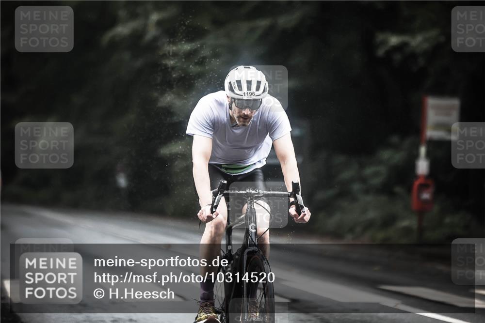13.09.2026 - Stadtparktriathlon H.Heesch http://msf.ph/oto/10314520 13.09.2026 12:57:02 Radfahren 1109, 1146, 1196, 1198 meine-sportfotos.de