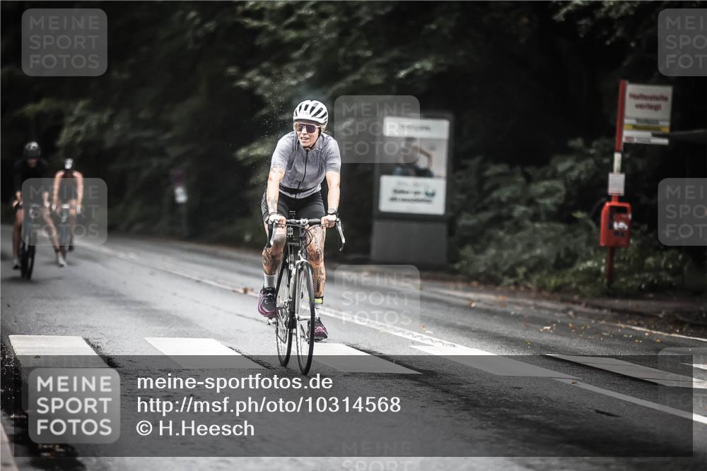 13.09.2026 - Stadtparktriathlon H.Heesch http://msf.ph/oto/10314568 13.09.2026 12:57:08 Radfahren 1198, 1265, 1346 meine-sportfotos.de